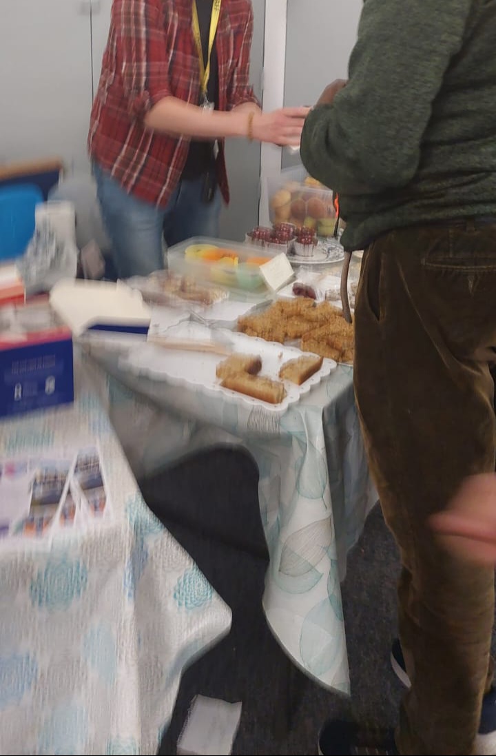Coworkers fundraising with cake sale